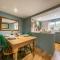 4 Gravel Hill