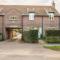 Mahonia Cottage