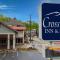 Crossroads Inn & Suites