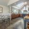 Peterstone Lodge