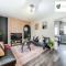 3 BedRoom House with 5 Beds House By Passionfruit Properties Near Coventry City Centre - BCC