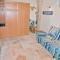 Cozy Apartment In Beaucaire With Wifi