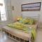 3 Bedroom Nice Home In Aigues-Mortes - Aigues-Mortes