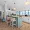 Sandpiper Cottage- Walk to Beach and Pier
