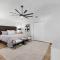 Sandpiper Cottage- Walk to Beach and Pier