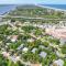 Sandpiper Cottage- Walk to Beach and Pier
