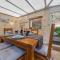 Daisy Cottage H