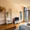 Quiet Maisonette メ Top Spot