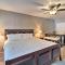 Convenient Pinetop Apt, 1-2 Mi To Golfing!