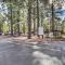 Convenient Pinetop Apt, 1-2 Mi To Golfing!