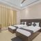 Super Townhouse Centre Point Inn Near Esplanade Metro Station