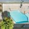 Poolside Studio in Central DTPH Location w/ Pool