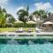 Luxury 3BR Villa C Layan Estate: Idyllic Retreat near Beach - 拉扬海滩度