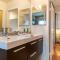 Newport Beach House 1 block from the beach FREE pickleball courts and 5 beach cruisers - شاطئ نيوبورت