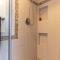 Newport Beach House 1 block from the beach FREE pickleball courts and 5 beach cruisers - شاطئ نيوبورت