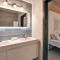 The Woodland Cabin by Instant Suites - Old Village Mont-Tremblant
