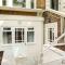2BR House, Walk to Windsor Castle, Parking for 1