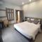 Black Iris Hotel