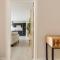 Modern 2 bed, cliff top & parking, F6