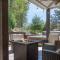6 Fieldstone Ct