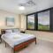 Sweeping Stadium Views TOP LOCATION BEST VIEWS 24-7 Gym Lounge Roku