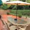 Tropical Oasis home w Community Pool great area