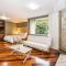 Lloyds Apartasuites Parque 93