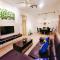 Legoland-3min Walk-HappyDream Suite at Afiniti -8pax-Cozy,Comfy&Convenience 2BR with Bathub - Nusajaya