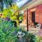 Laurants Cottage ~ McLaren Vale entertainer