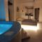 The Muses of Santorini Private Jacuzzi Suites - Vóthon