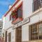 Art Gallery Apartment - in town center - Viñuela