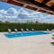 MP Luxury Holiday Home with swimming pool - زادار