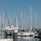 Beautiful Marina Apartment with private garden, flexible bedrooms with zip & link beds - Gosport