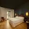 Hotel Born