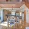 The Golf & Mountain View Retreat by Instant Suites