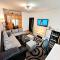 3 Rooms Apartment, Top Center, 1st Floor, AUBG, WiFi, PC i5 SSD, Tablet, AndroidMiTvBox, 3 LED TVs 200 Channels, Long Terrace, Self-Easy-Late Check-in, Stay Before Greece