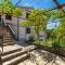 APARTMENT MAGDA with a parking space and sea view