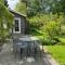 A true nature pearl in idyllic surroundings but close to the city