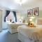 City Centre Apartment with Free Parking, Balcony, Super-Fast Wifi and Smart TV with Netflix by Yoko Property - Northampton