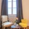 LAmour de la Paix - City center - Garden - Near station - SmartTV65" Netflix & PrimeVideo - Warm cozy vibe - Free parking nearby with CCTV - Managed by Presta-ZenServices