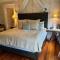 Hoyt House Luxury Bed & Breakfast