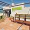 Charming Nerja Hostel - Nerja