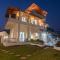 Casa Serenity by StayVista - Relax with a pool, lawn, and inviting jacuzzi - Lonavala