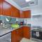 Luxury Escapes - Lake View Brand New Studio in X1 Tower JLT - Dubaj