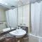 Luxury Escapes - Lake View Brand New Studio in X1 Tower JLT - Dubaj