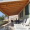 House Petar by sea