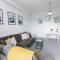 Spacious Apartment, Free Parking, Central Location Near To Uni, Hospital, Town