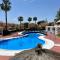 House sleeps 6, large pool walk to beach - Vera
