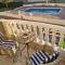 Gorgeous 3 Bed/2 Bath Pool & Golf Views
