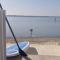 Design villa with panoramic pond view and jacuzzi - بيرول